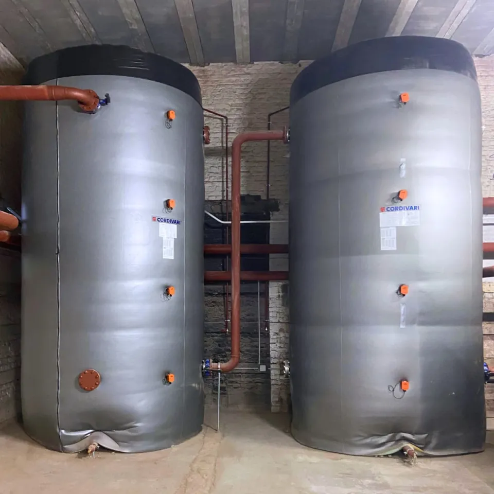 2 ballons tampons de stockage d'eau chaude de l'ESA