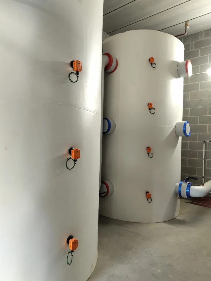 ballons tampon qui contiennent de l'eau chaude