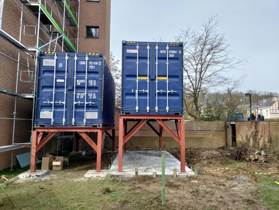 chaufferie biomasse externe aux bâtiments sur pilotis