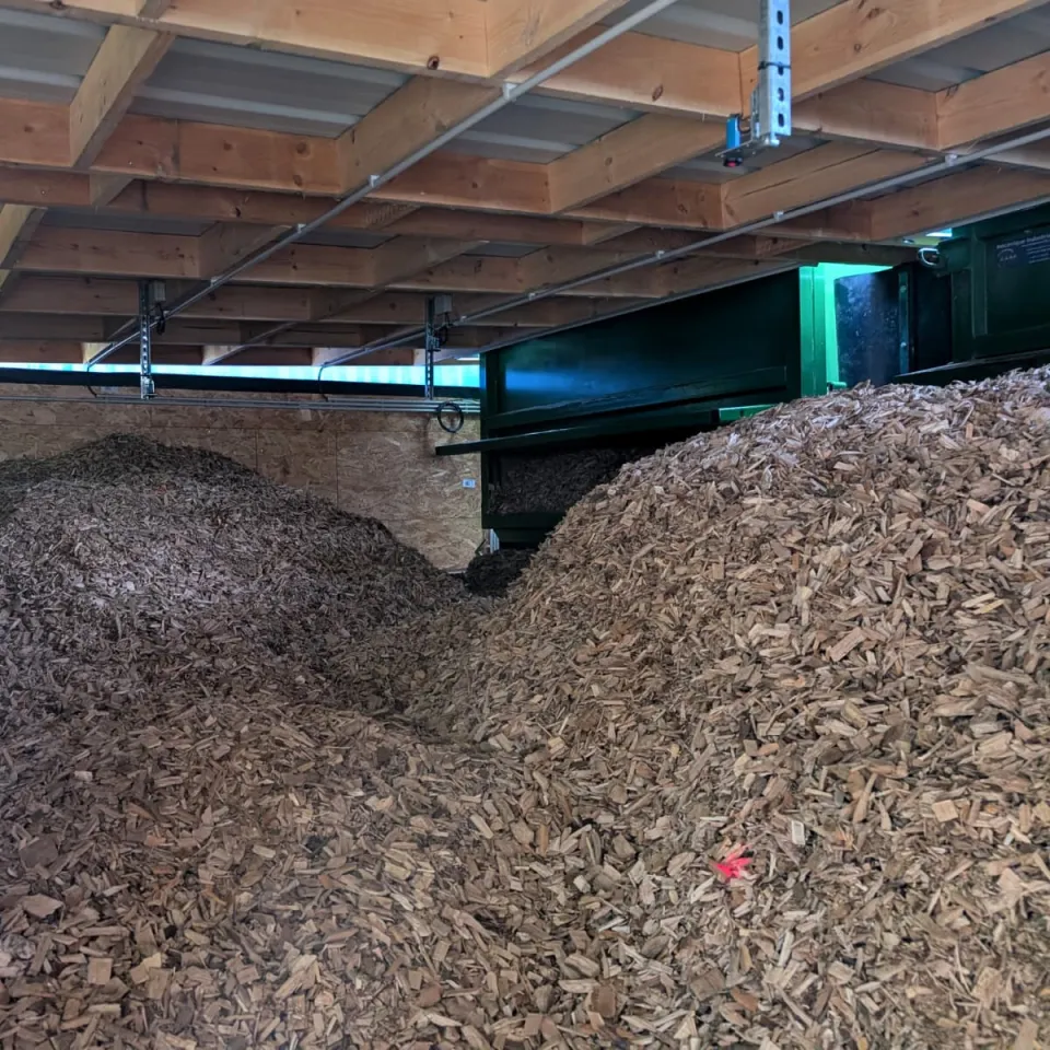 intérieur du silo tampon de plaquettes de bois