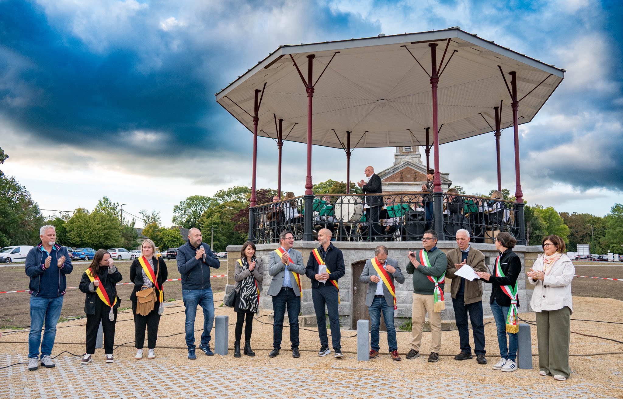Elus locaux de la commune de Marchin pour l'inauguration de la Place de Belle Maison